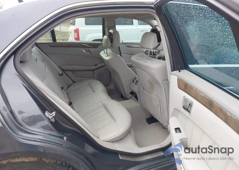 2010 Mercedes-Benz E 550 4Matic z USA, uszkodzony, nr VIN WDDHF9ABXAA166856